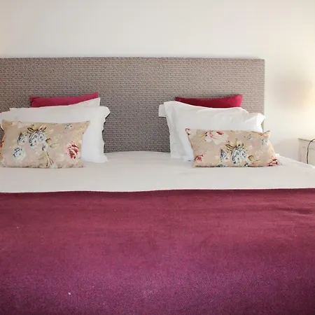 Retiro Do Bosque * Minde